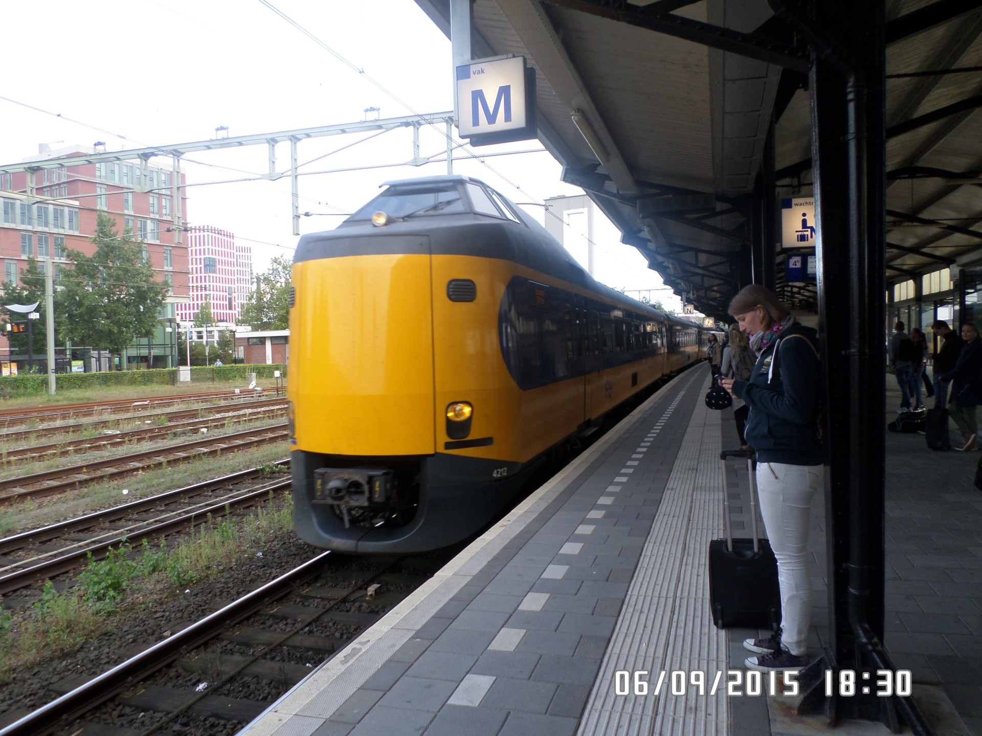 683d3ba140e8c_1748843425.jpg